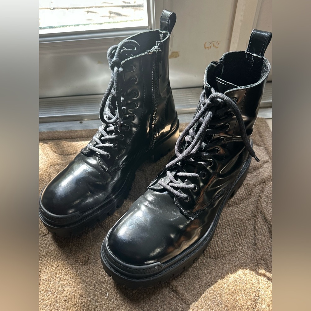 Steve Madden Men's Halen 2 Black Patent
Combat Boots Size 10 - Picture 14 of 15
